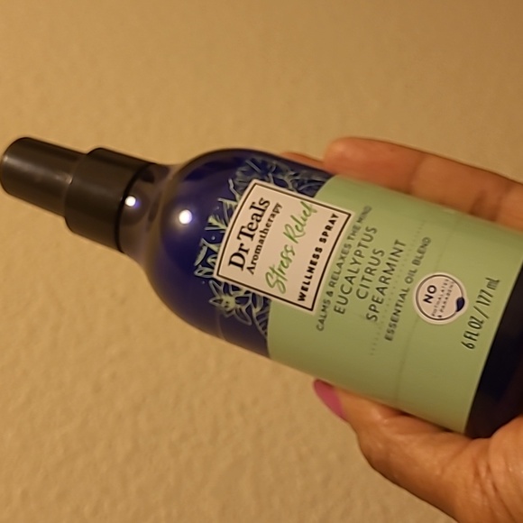 Dr Teal's Stress Relief Wellness Spray - Picture 1 of 6